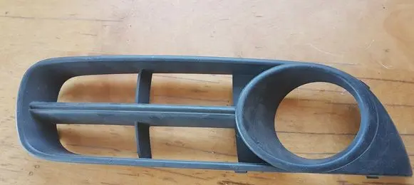 Skoda Fabia Mk2 (5J) Front bumper lower grill
