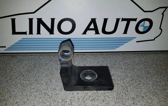 BMW 5 E60 E61 Front door upper hinge 7068073