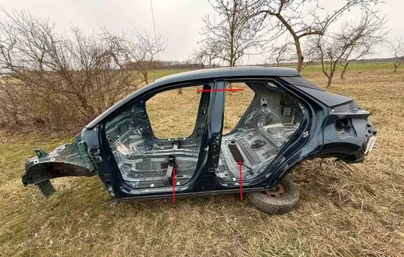 Toyota C-HR II Pillar (middle) 