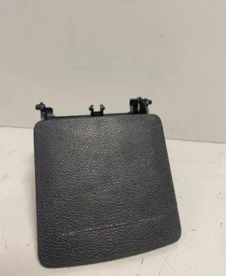 Volkswagen Jetta V Cup holder 