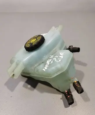 Toyota Yaris Brake fluid reservoir 