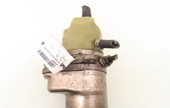 Volvo V50 Power steering pump 4N513K514DJ