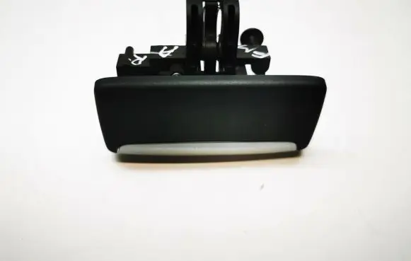 Ford Mondeo MK IV Glove box handle 