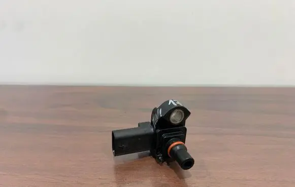 Mini Cooper Countryman F60 Air pressure sensor 8637896 02400120