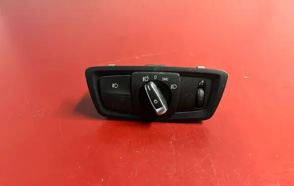 BMW X1 F48 F49 Light switch 6847518