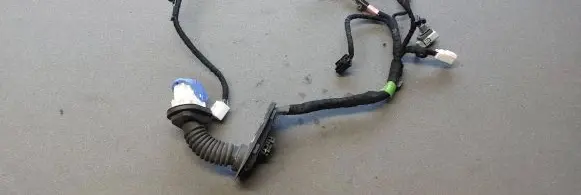 Mazda 3 III Front door wiring loom BHT667200