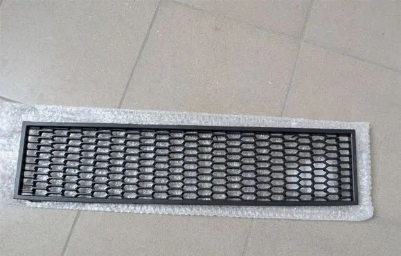 BMW 5 F10 F11 Front bumper lower grill 7903894