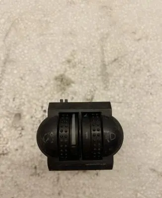 Volkswagen PASSAT B5 Headlight level height control switch 3B0941333C
