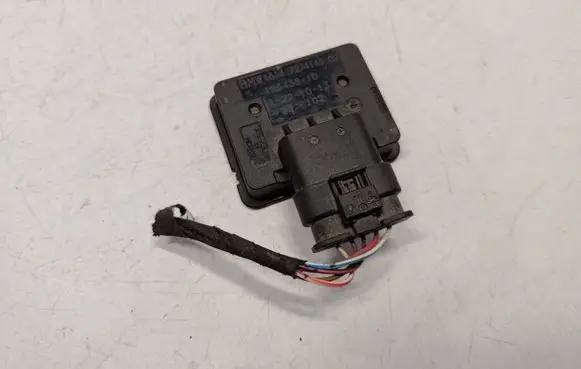 BMW 5 F10 F11 Fuel temperature sensor 16137274148 16137333588