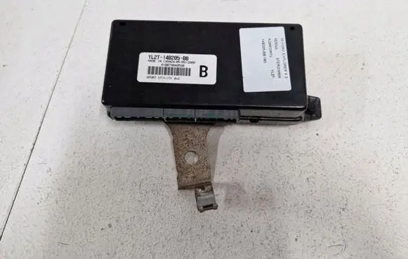 Ford Explorer Central body control module YL2T-14B205-BB