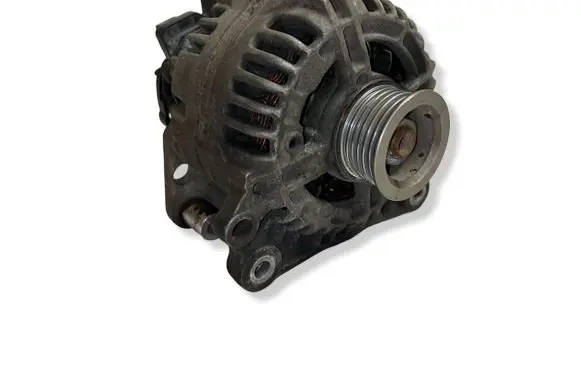 Volkswagen Golf Plus Generator/alternator 03C903023D