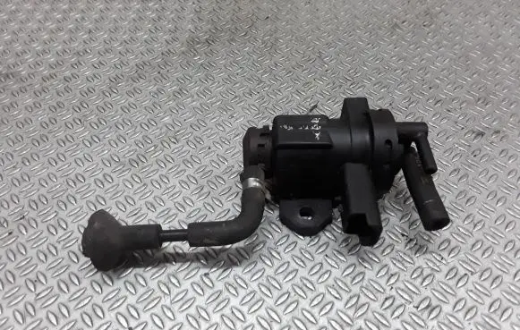Peugeot 807 Vacuum valve 9635704380