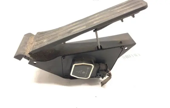 Mercedes-Benz E W212 Accelerator throttle pedal A2223001000