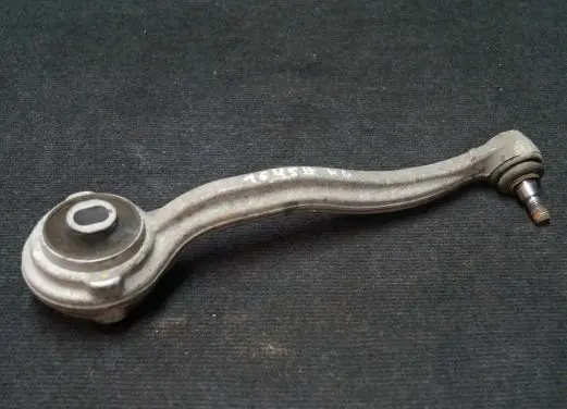 Mercedes-Benz C W203 Front lower control arm/wishbone A203331014 R20305