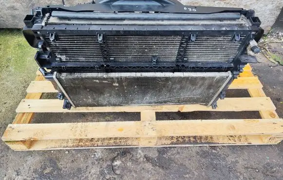Mercedes-Benz S W221 Radiator set A2115001893 A2215000203 A2215010154