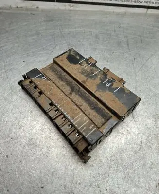Mercedes-Benz E W211 Seat control module A2118200126 05020820