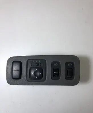 Wing mirror switch