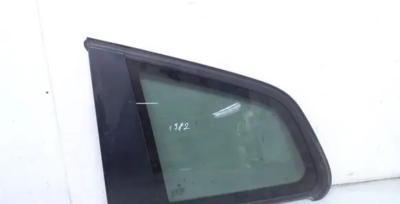 BMW X3 E83 Rear side window AS3