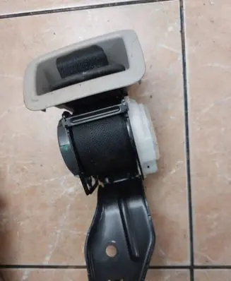 Mazda CX-7 Middle seatbelt (rear) C7116411