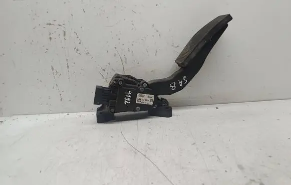 Opel Vectra C Accelerator throttle pedal 9186724 6PV00832200