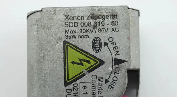 Audi A4 S4 B5 8D Spotlight 5DD008319-50