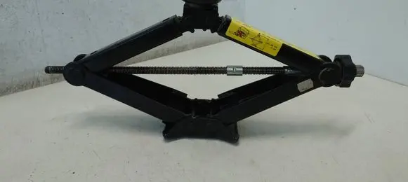 Mercedes-Benz Vito Viano W639 Lift Jack A6395800218 6395800218