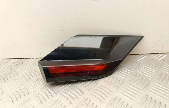 Citroen C4 III e-C4 Rear tail light reflector 9835109680