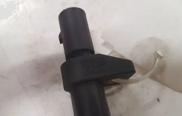 Mercedes-Benz E W211 Crankshaft position sensor 003153 2828