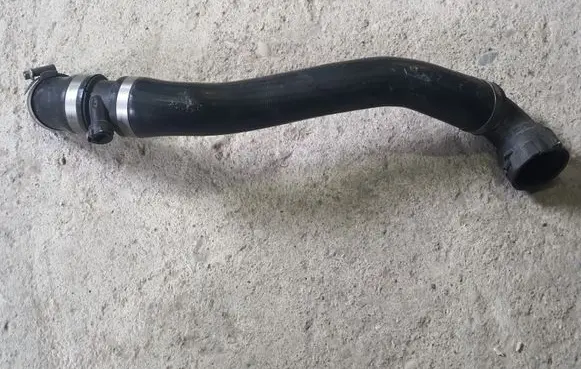 Mercedes-Benz SL R230 Engine coolant pipe/hose A2305010282