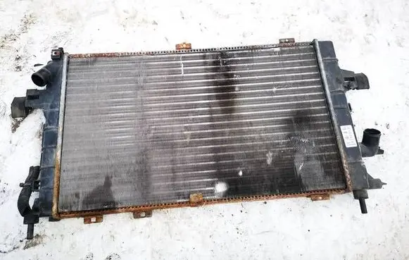 Opel Astra H Coolant radiator