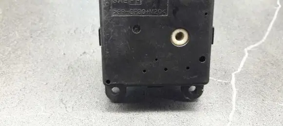 Nissan Primera A/C air flow flap actuator/motor 