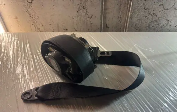 Mercedes-Benz C W205 Front seatbelt A2058601501