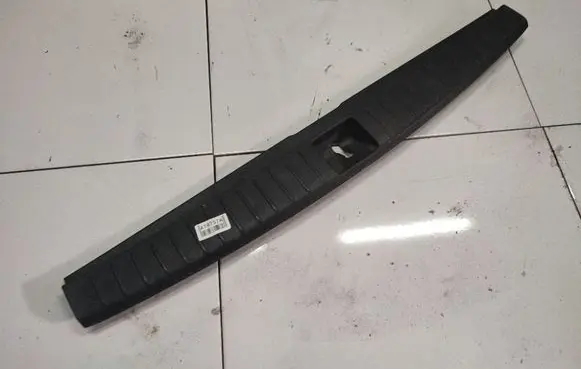 Subaru Legacy Other trunk/boot trim element 95073AG000