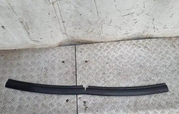 BMW X1 E84 Engine compartment rubber 2991416