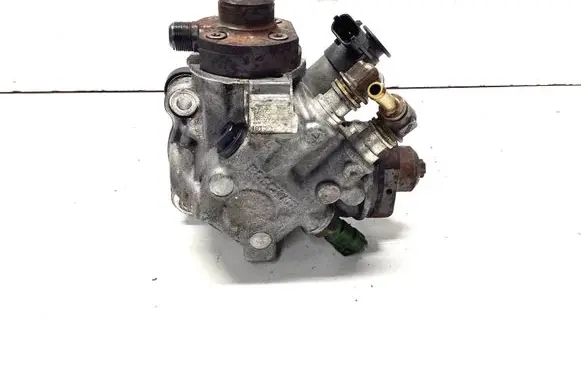 Volvo V60 Fuel injection high pressure pump 31272896 0445010618
