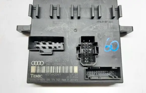 Audi A8 S8 D3 4E Light module LCM 4E0907279L