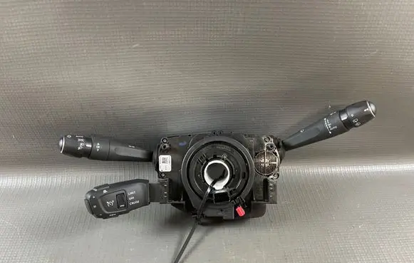 Peugeot 208 II Wiper turn signal indicator stalk/switch 98369177ZD