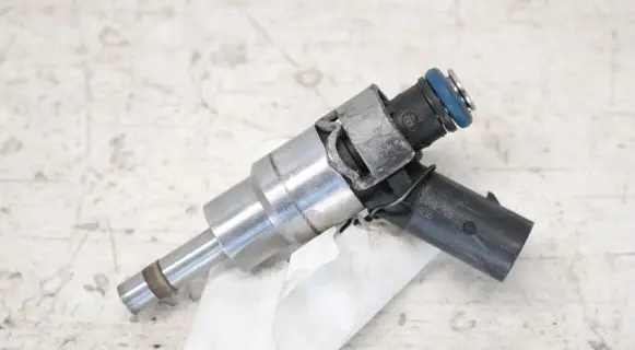 Seat Leon (1P) Fuel injector 06F906036