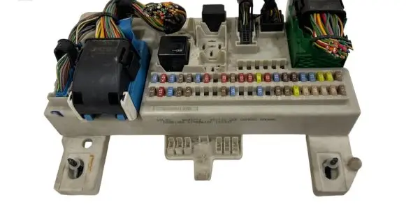 Volvo S40 Fuse module 8690719 00051355 519096101