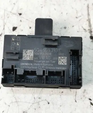 Volkswagen Golf VII Other control units/modules 5Q4959393B 5Q4959393E
