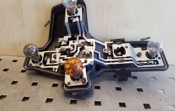 Tail light part