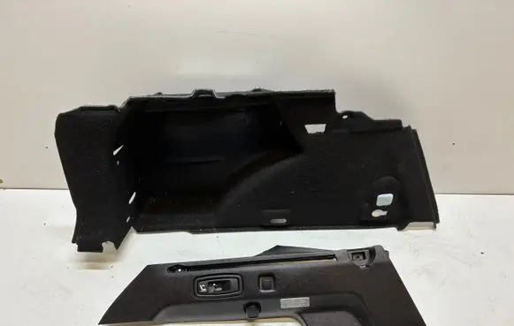 Renault Megane IV Trunk/boot side trim panel 849513152R 799124889R