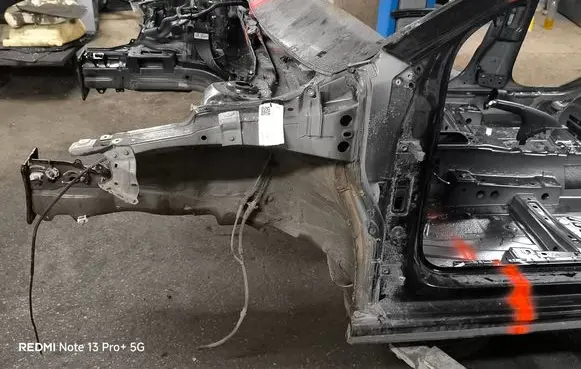 Volkswagen Polo VI Front quarter panel 