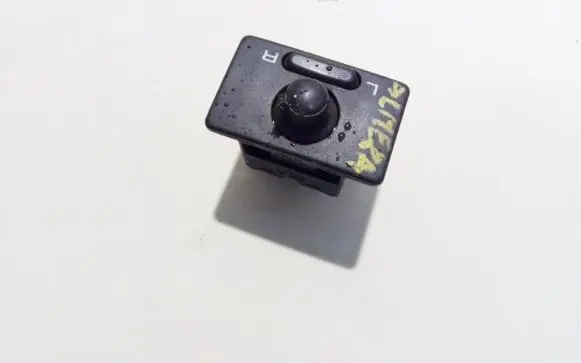 Nissan Almera Wing mirror switch