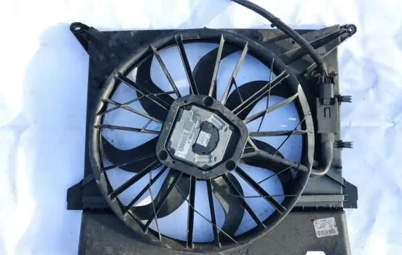 Mitsubishi Outlander Radiator cooling fan shroud 8649901 1137328116