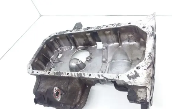 Oil sump