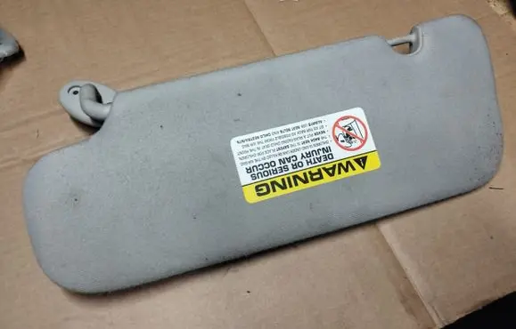 Jeep Cherokee III KJ Sun visor 