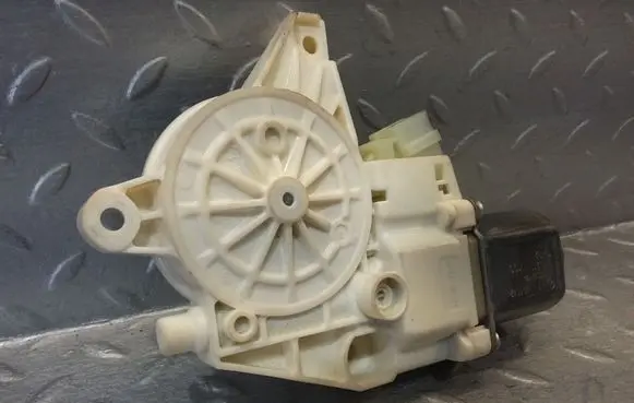 Mercedes-Benz E W212 Front door window regulator motor A2048200142 0130822503 971219100
