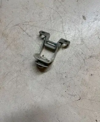Renault Captur Front door upper hinge 844019333R