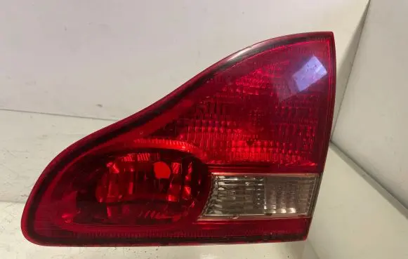 Toyota Avensis Verso Tailgate rear/tail lights